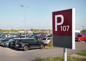 Oficjalny parking P107 Economy
