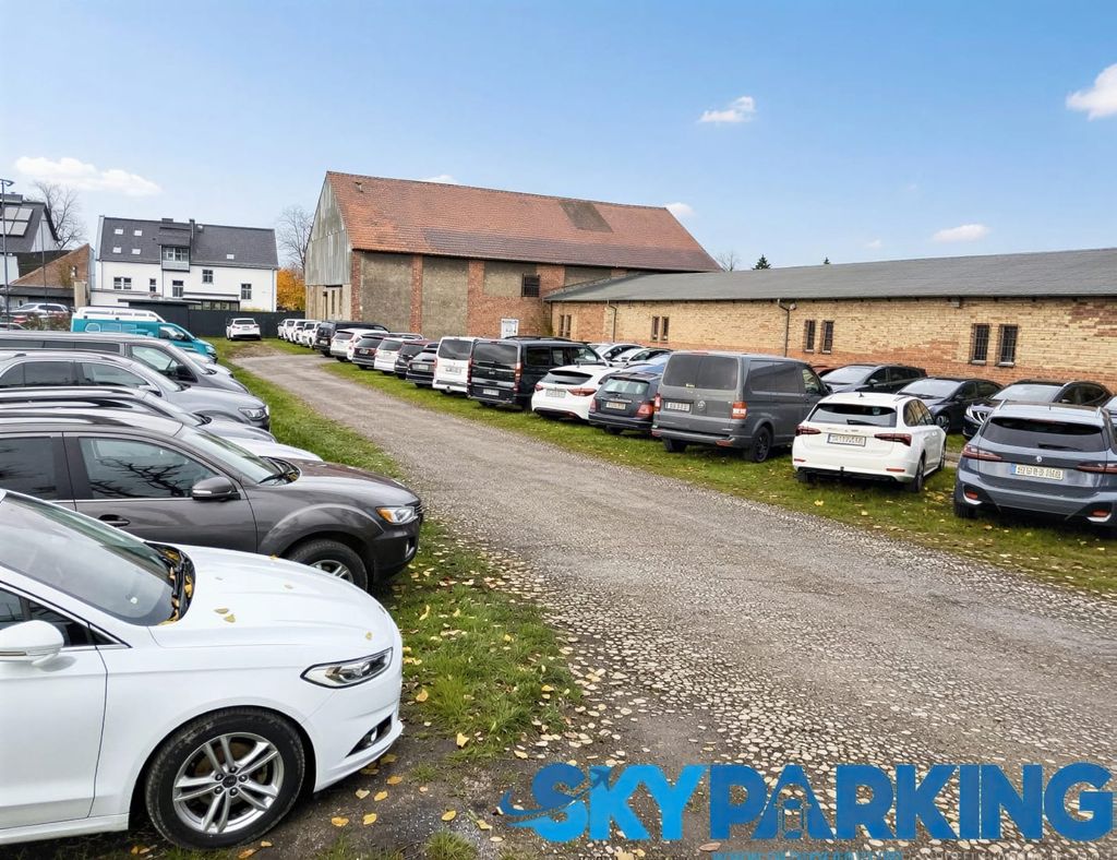 SkyParking - parking lotnisko Berlin Brandenburg (BER) - zdjęcie 10