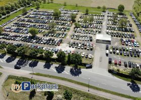 Zdjęcie parkingu myParkplace - parking lotnisko Berlin Brandenburg (BER) przy lotnisku