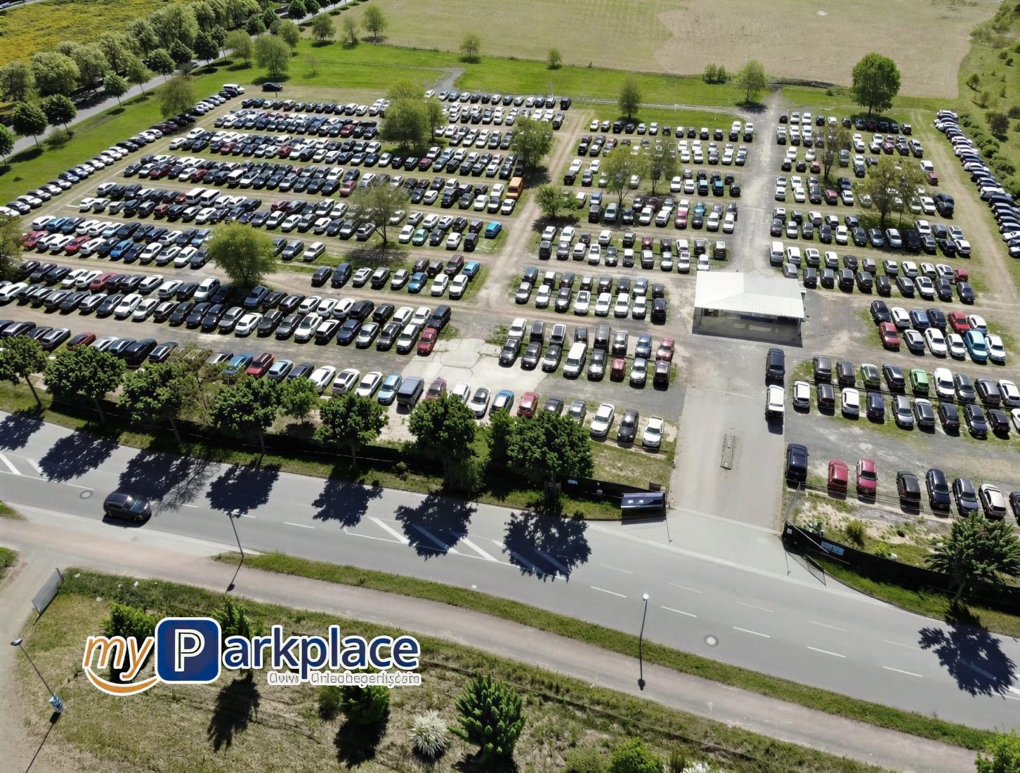 myParkplace - parking lotnisko Berlin Brandenburg (BER) - zdjęcie parkingu